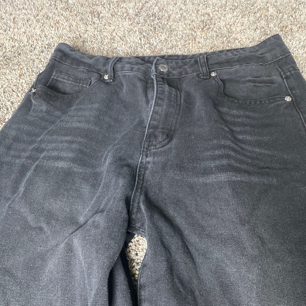 Black High Waisted Straight Leg Ripped Jeans from SHEIN (SIZE 8/10)
